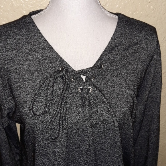 A. NEW. DAY gray sweater size Medium - Picture 2 of 4